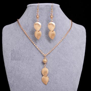 18K Yellow Gold Plated Leaf Necklace artificial imitation fashion jewellery online